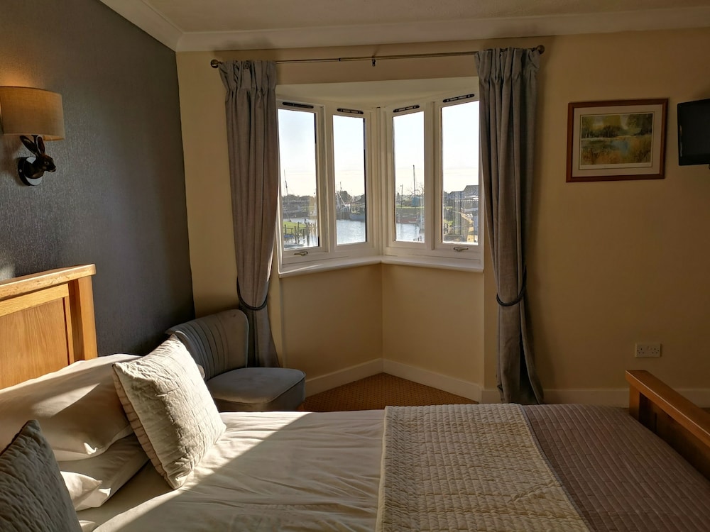 Superior Double Room, Accessible, Ensuite - Photo 4