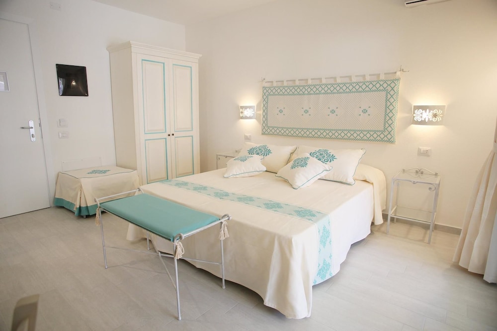 Superior Double Room (Double room with sofa bed 1.70mt)