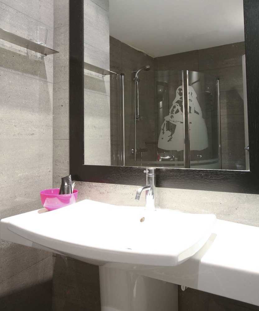 Single Room - Photo 5