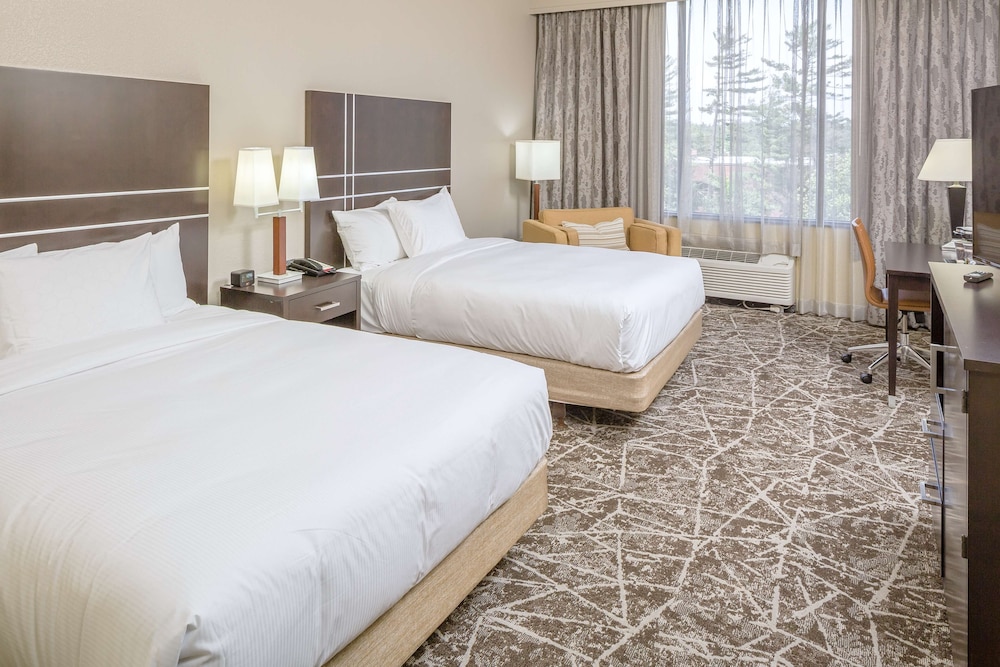 Room, 2 Queen Beds, Accessible - Photo 3