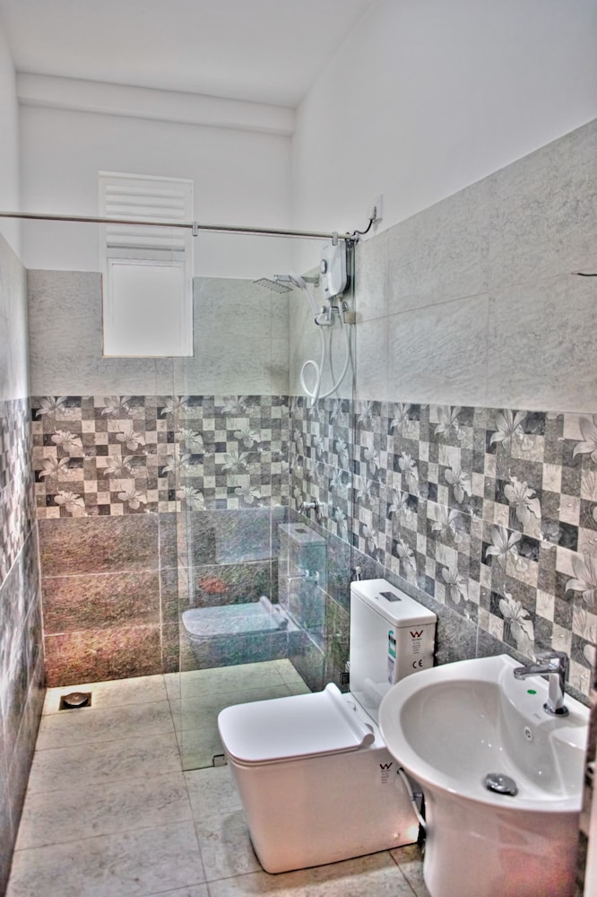 Deluxe Apartment photo 2
