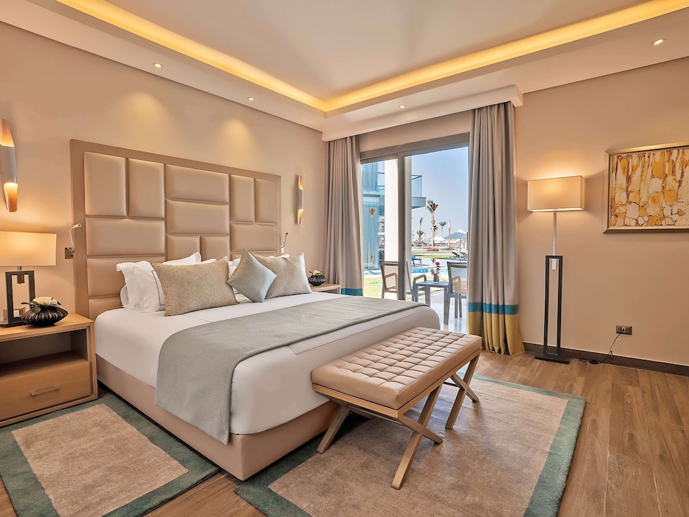 Suite, 1 King Bed (Lagoon Swim Up)