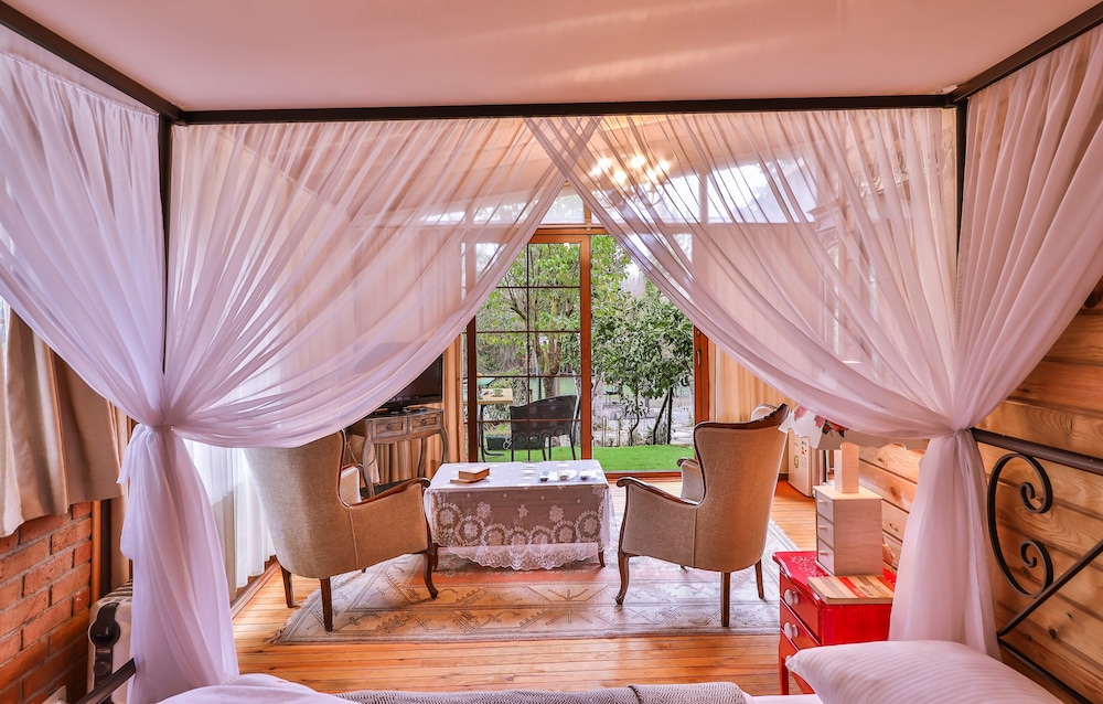 Nehir Manzarali Bungalov