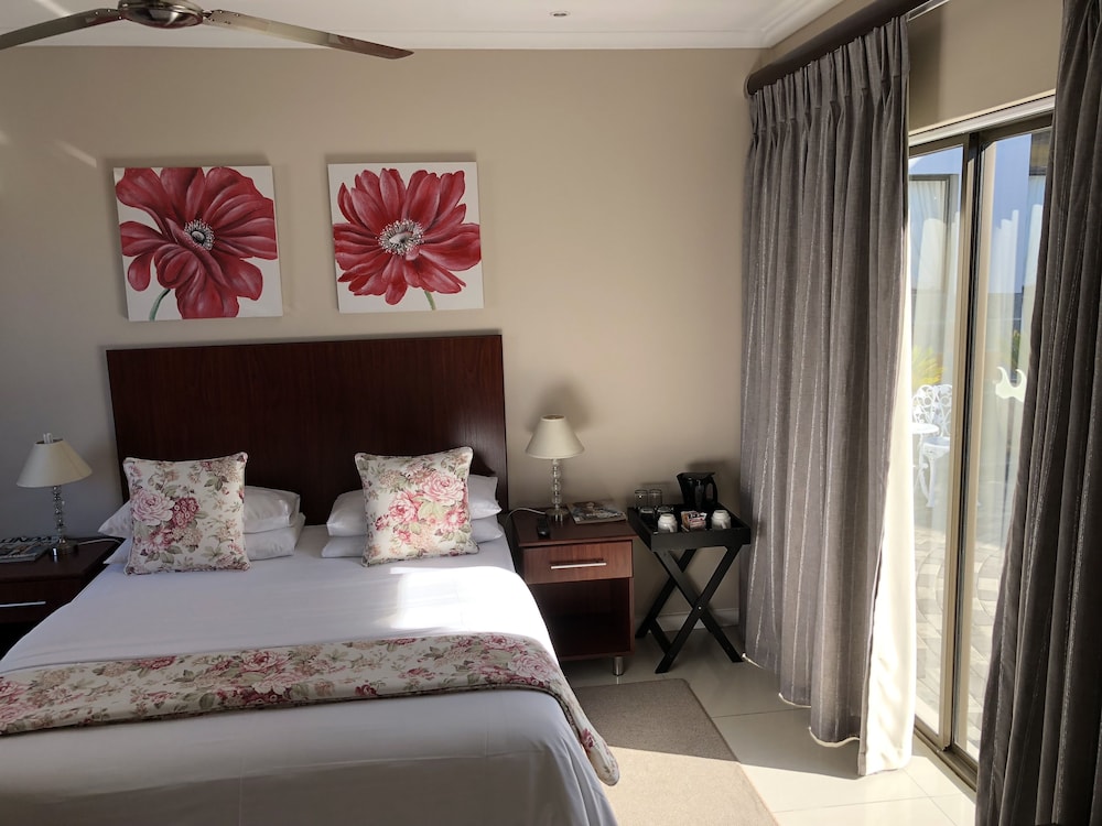 Luxury Room - Photo 28