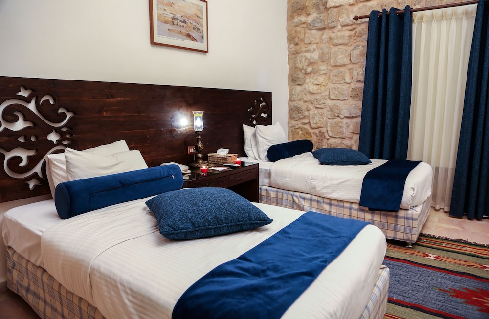 Standard Twin Room, 2 Twin Beds photo 3