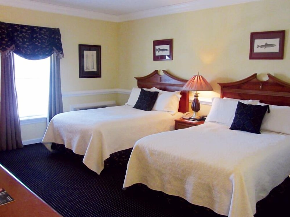 Traditional Room, 2 Double Beds, Park View - Stair Access Only