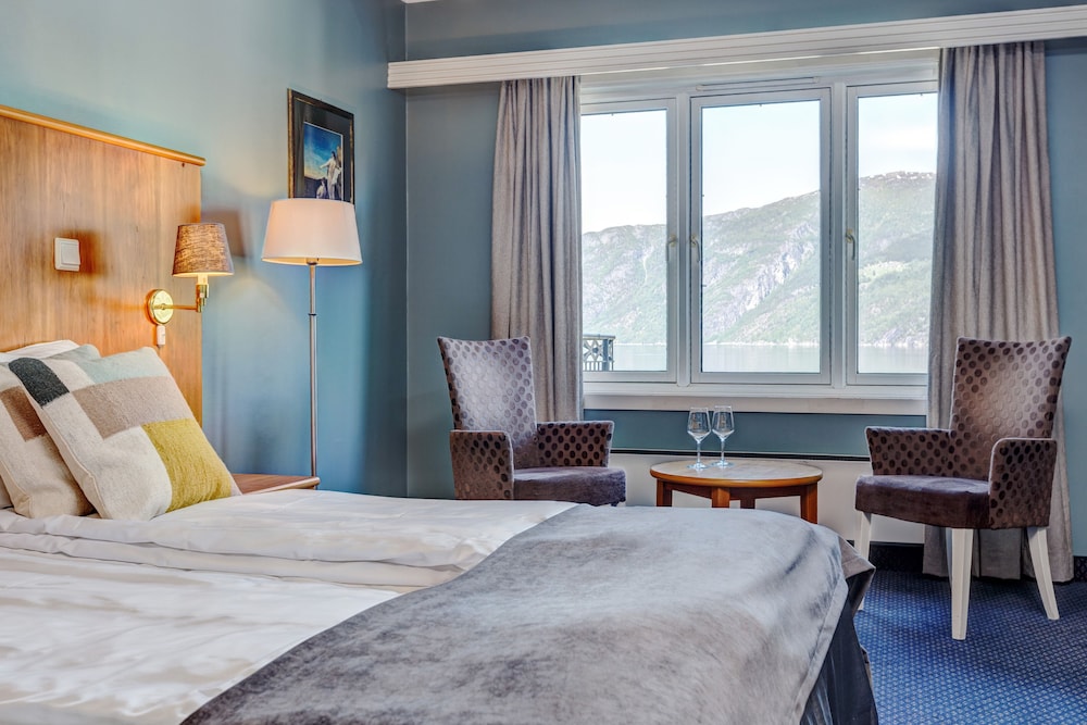 Superior Double or Twin Room (Fjord View) - Photo 1