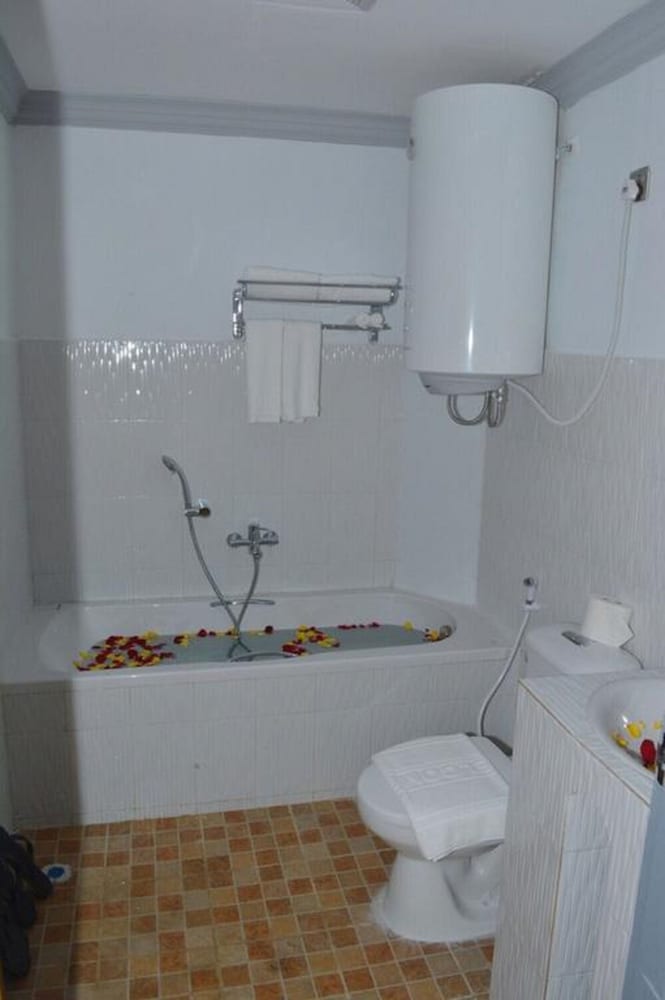 Standard Twin Room, 2 Twin Beds photo 2
