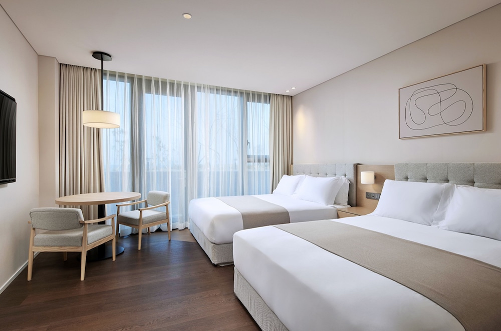 [Own Your Shilla Stay Relax and Unwind] Deluxe Family Double Garden + 1 Raffle Ticket (per night)