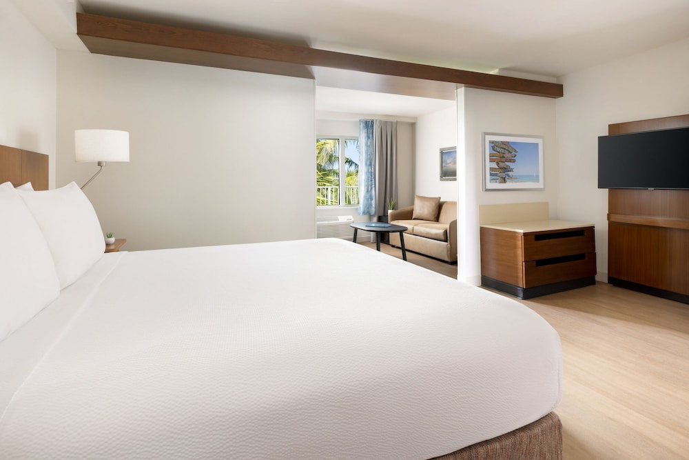 Suite, 2 Queen Beds and 1 Sofa Bed, Non Smoking