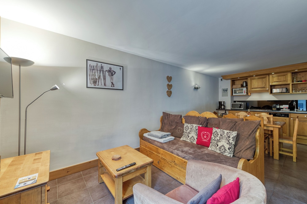 Family Apartment, Multiple Bedrooms (Vallorcine Loriaz 32 Ski In Ski Out) Family Apartment, Multiple Bedrooms (Vallorcine Loriaz 32 Ski In Ski Out)