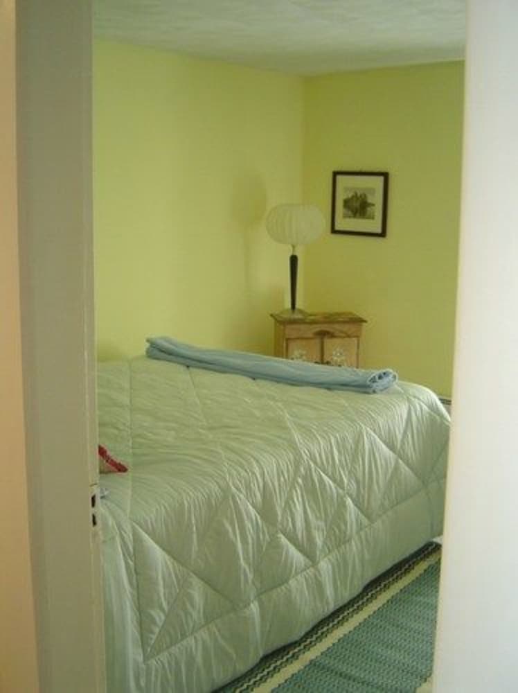 Room (River View Bedroom (Room 2)) photo 1