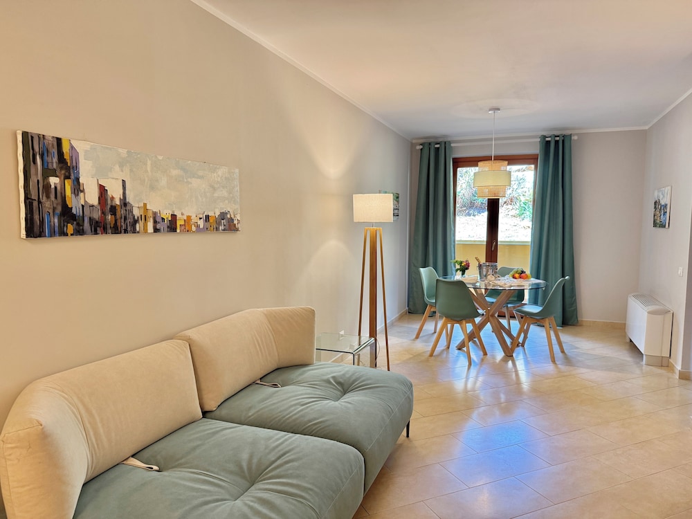 Panoramic Suite, Sea View - Photo 18