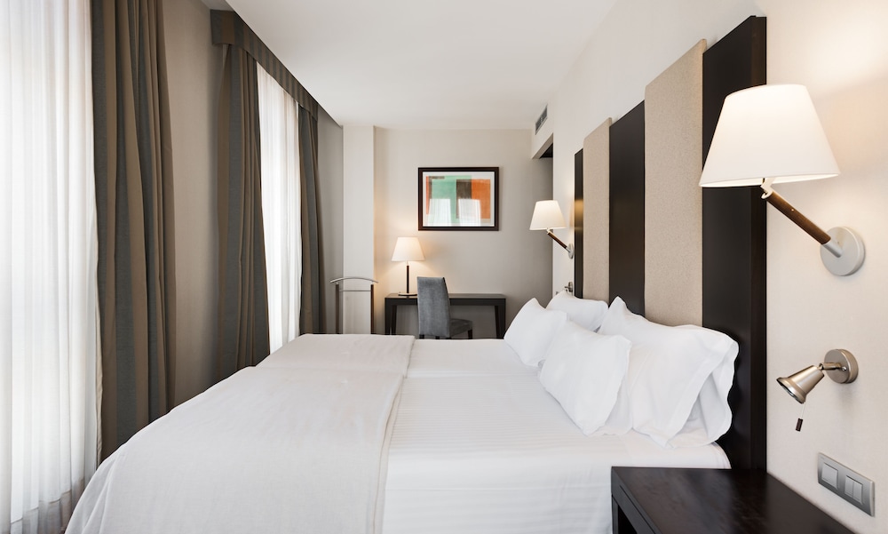 Standard Room - Photo 1