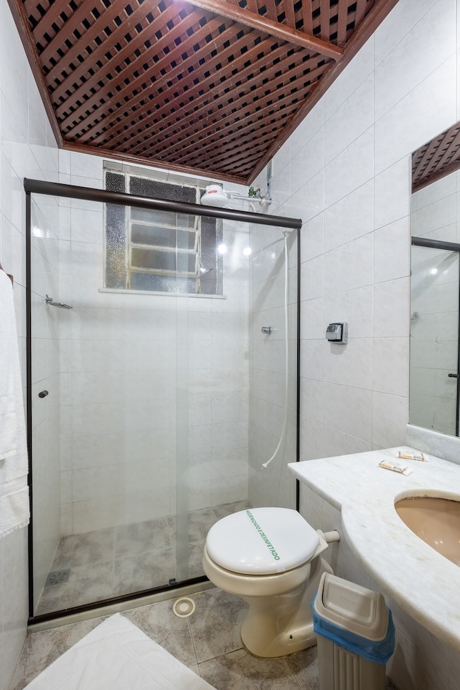 Standard Suite - Photo 9