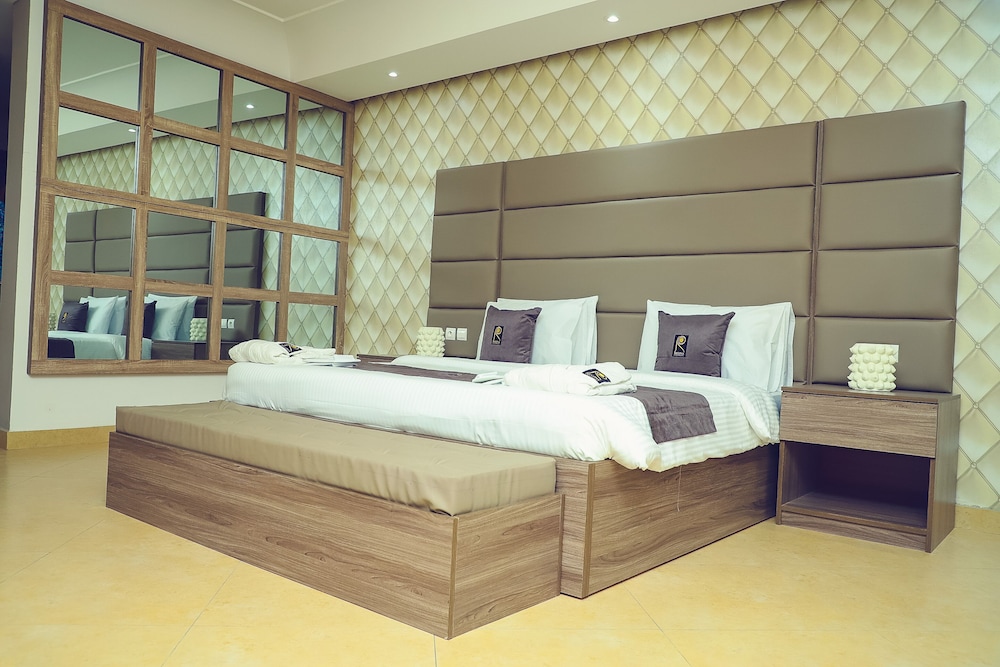 Romantic Suite photo 2