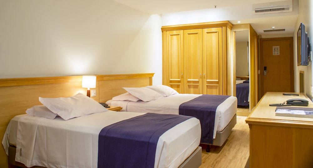 Deluxe Quadruple Room, 2 Double Beds - Photo 2