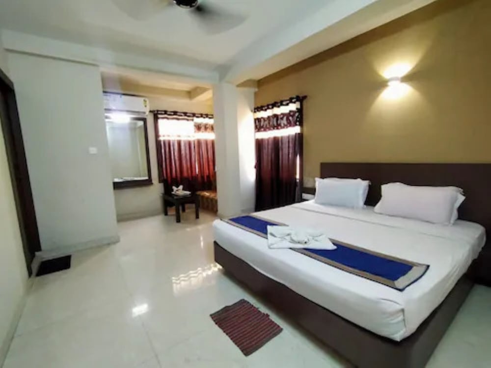 Deluxe Double Room, Multiple Beds, City View