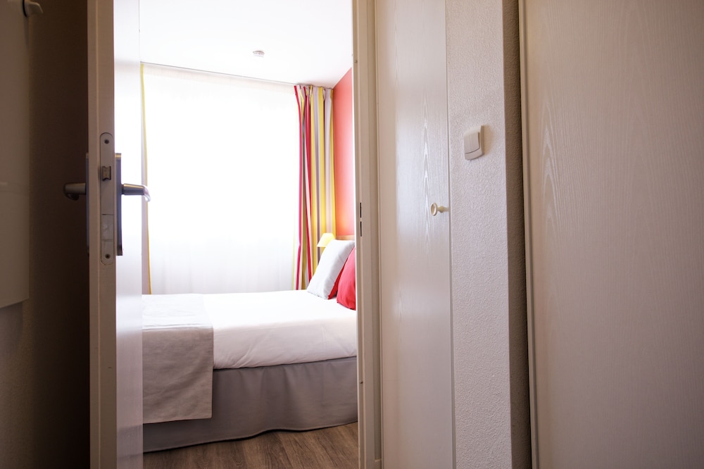 Business Studio, 1 Double Bed, Kitchenette photo 3