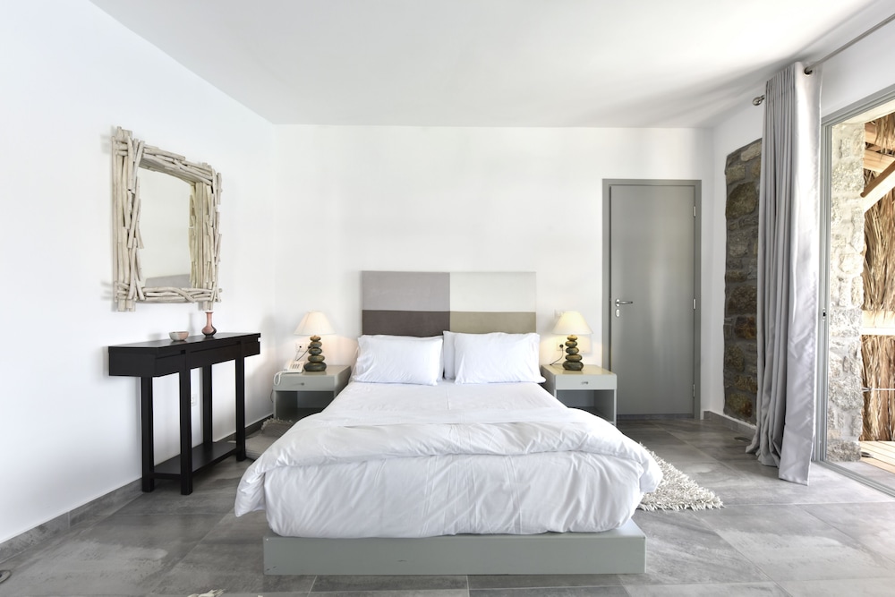 Deluxe Suite, Sea View - Photo 2