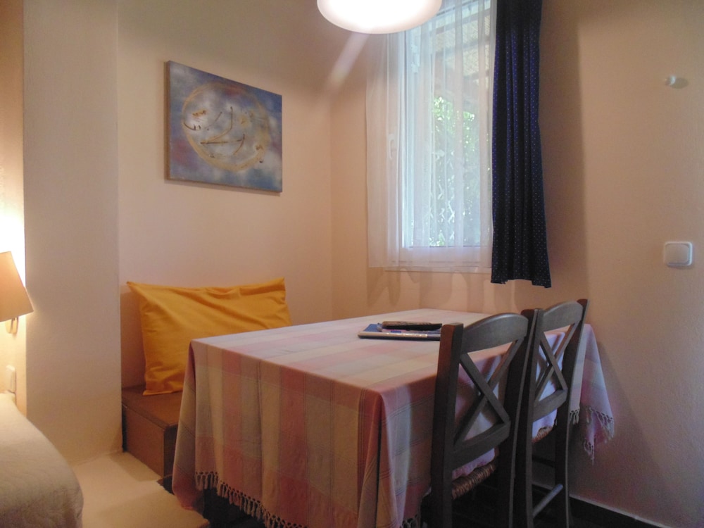 Family Apartment - Photo 6