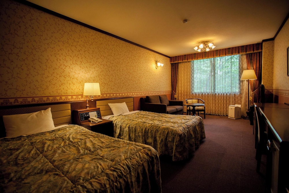 Deluxe Twin Room (Non-smoking)