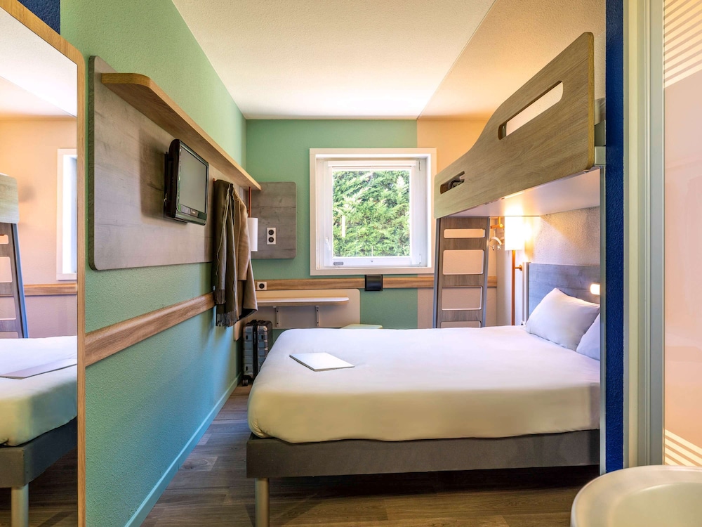 Triple Room, Multiple Beds - Photo 3