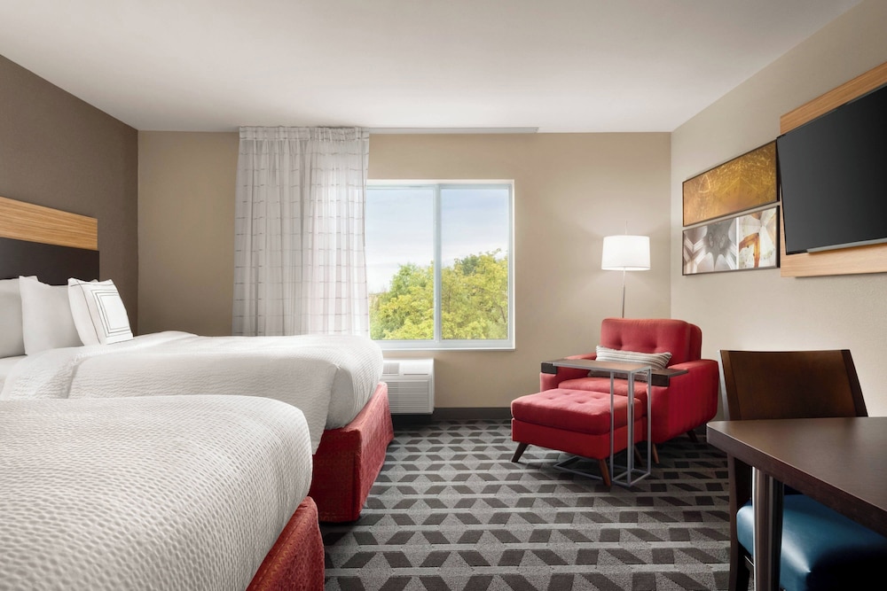 Studio, 2 Queen Beds (Mobility/Hearing Accessible, Tub) photo 1