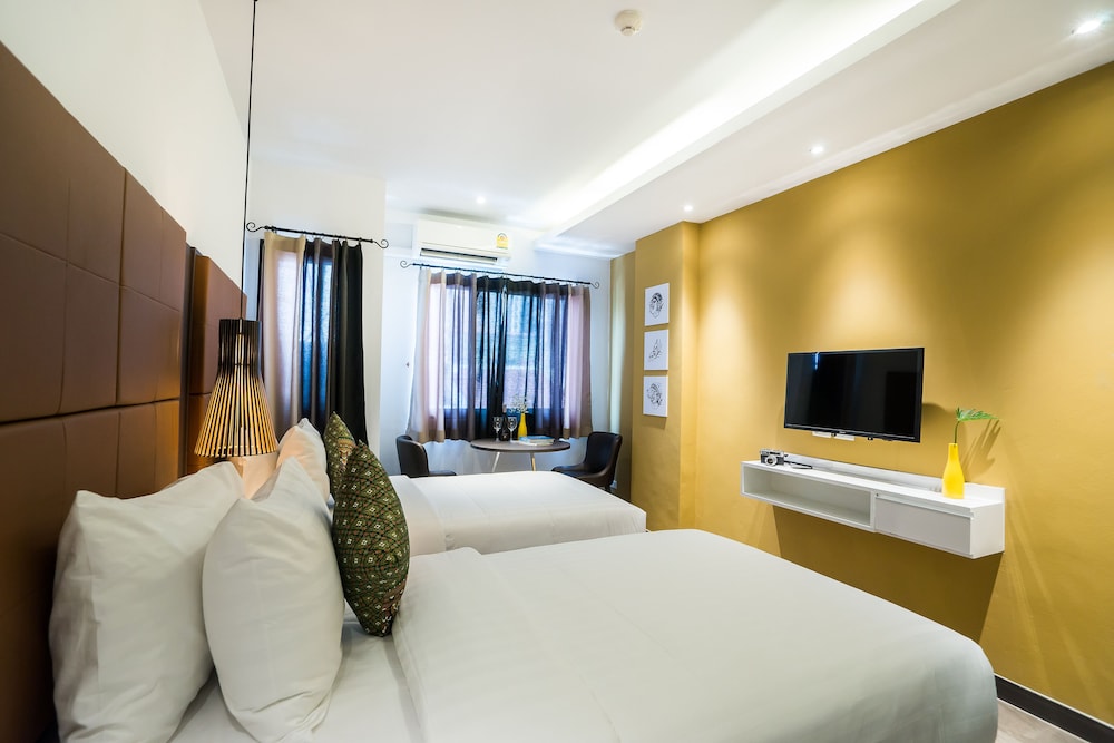 Deluxe Twin Room photo 3
