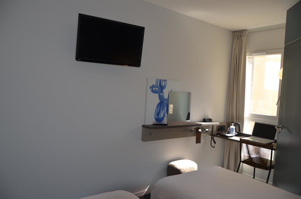 Standard Room, Multiple Beds photo 2