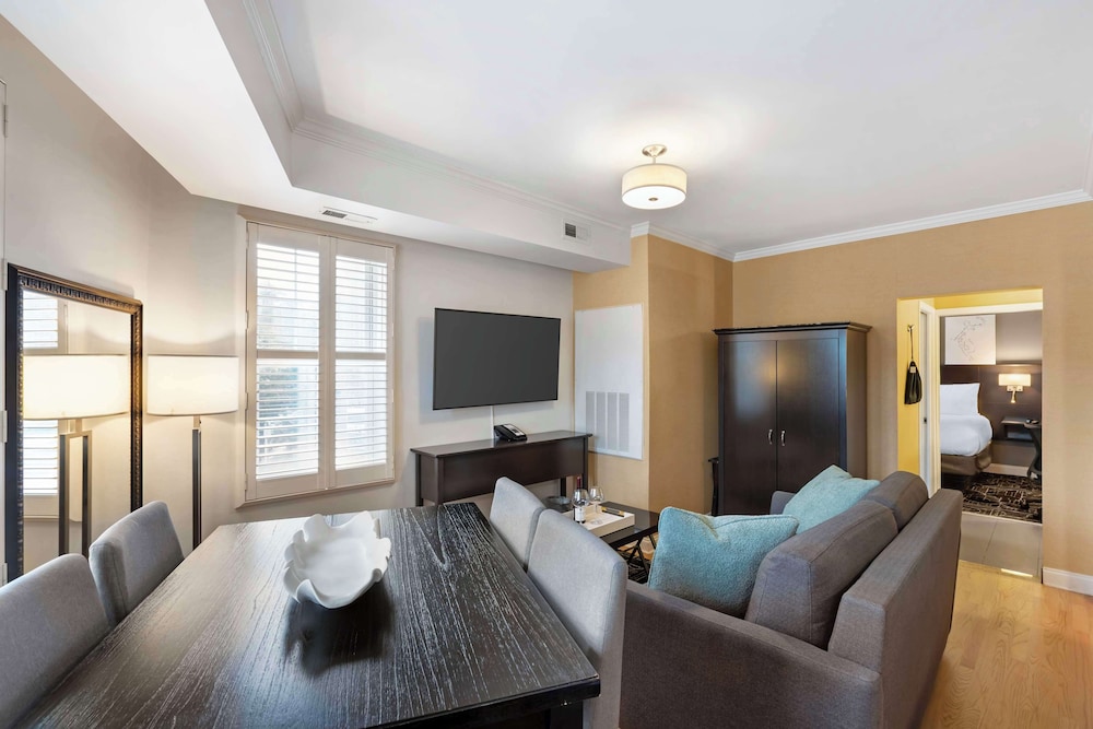 Suite, Multiple Beds, Non Smoking, Kitchenette (with Sofabed) - Photo 4
