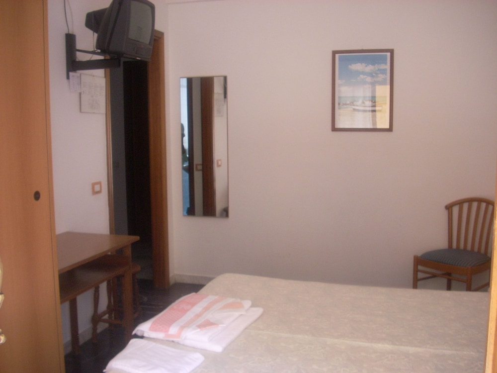 Double or Twin Room photo 2