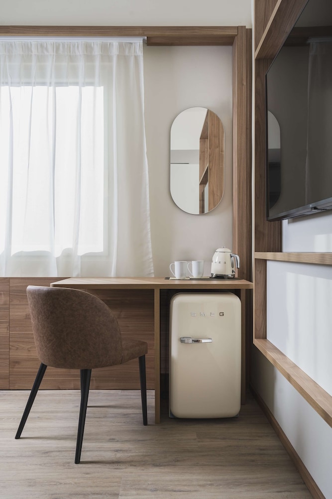 Junior Suite, 1 King Bed, Terrace