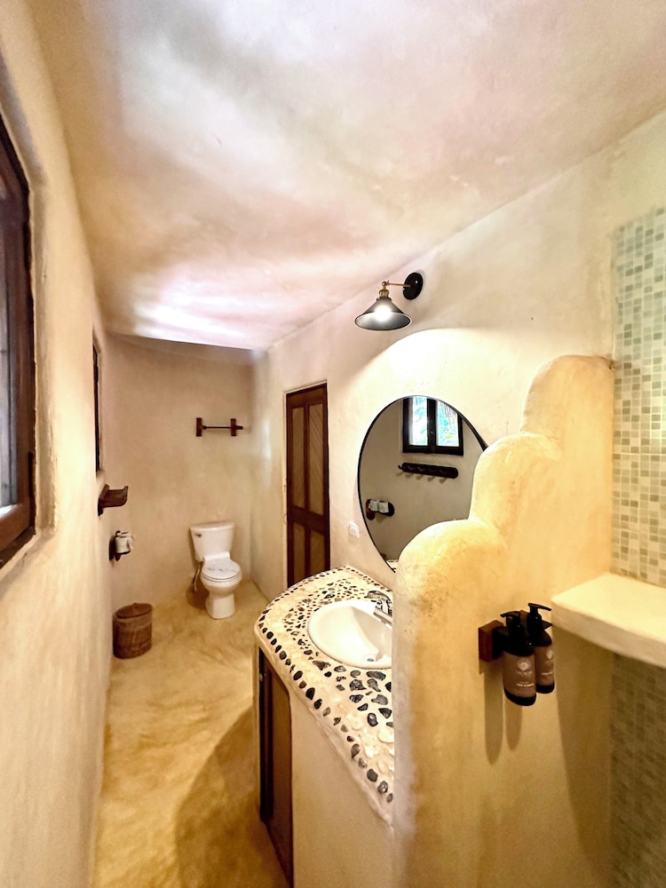 Standard Room - Photo 12
