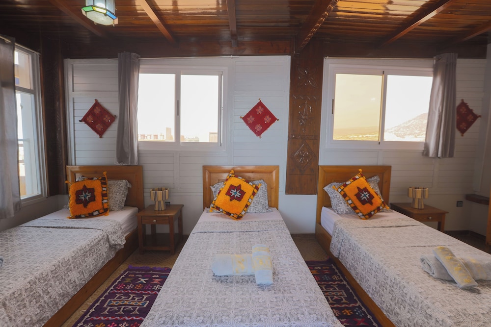 Comfort Triple Room, Private Bathroom, Sea View