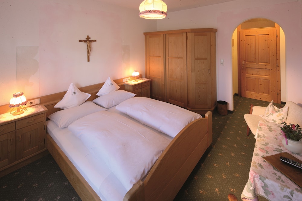 Double Room (Budget) - Photo 2