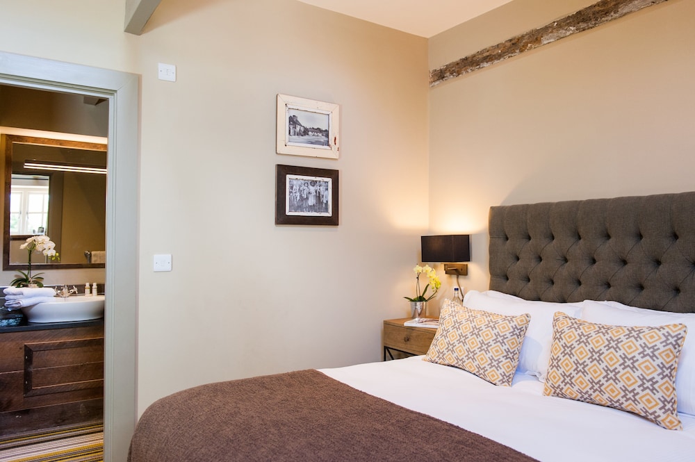 Standard Double Room photo 2