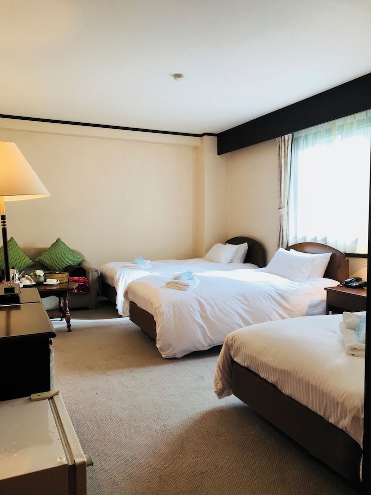 Triple Room, Annex Building