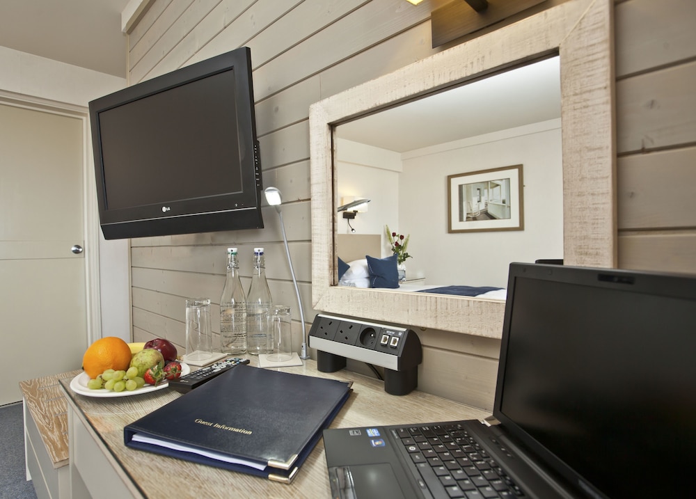 Standard Double or Twin Room - Photo 4