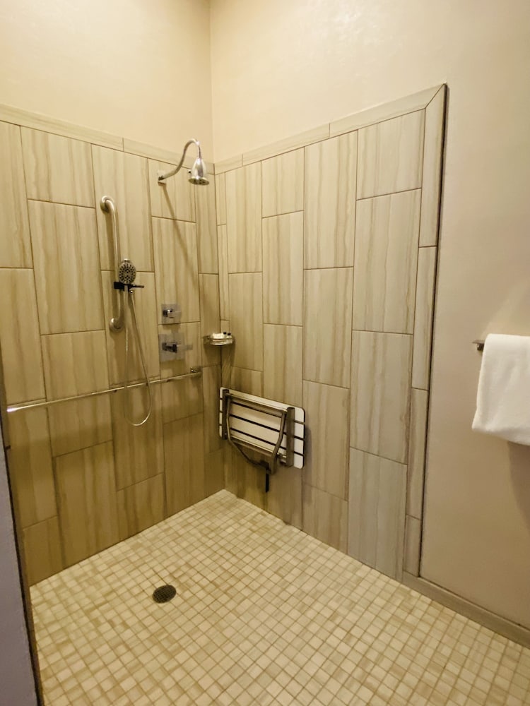 Harlow Hotel, Fotografia 6