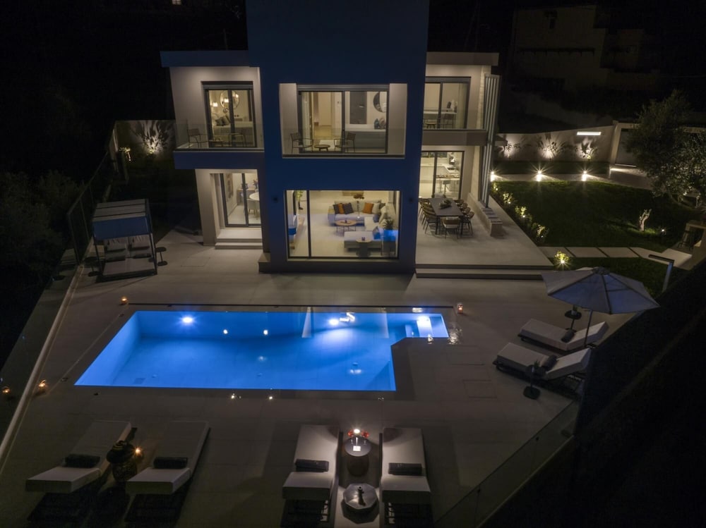 Villa, Accessible photo 2