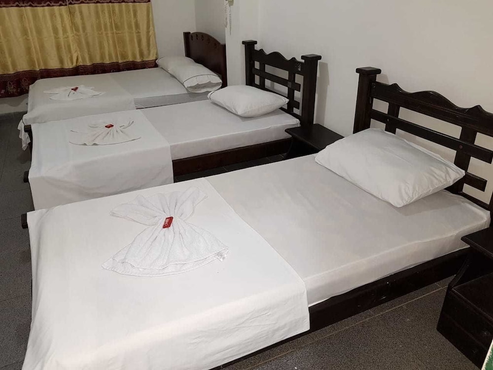 Basic Triple Room, Multiple Beds, Non Smoking photo 3