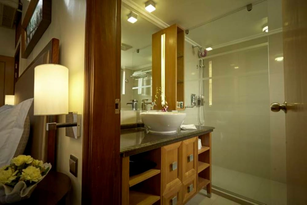 Royal King Room With Balcony photo 3