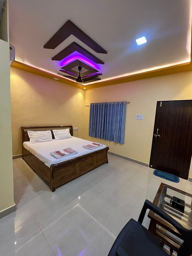 Basic Double Room photo 3