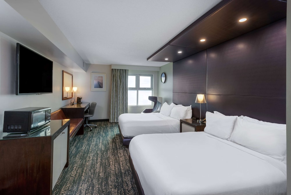 Room, 2 Double Beds, Non Smoking - Photo 2
