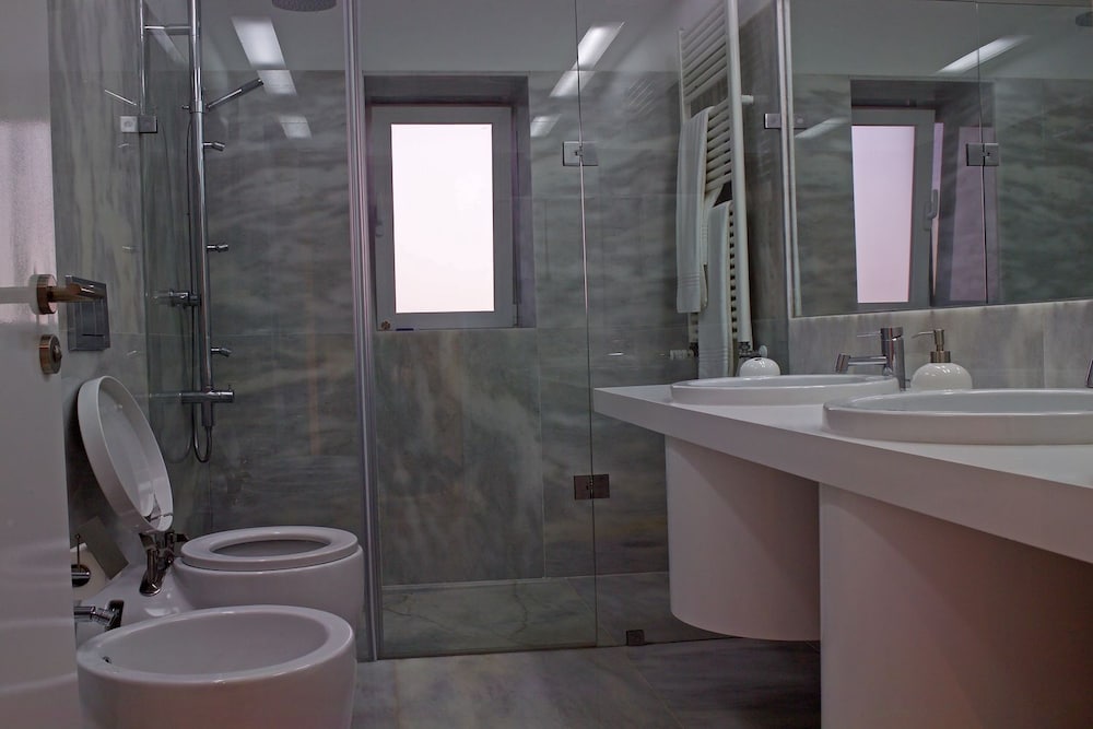 Double Room - Photo 15