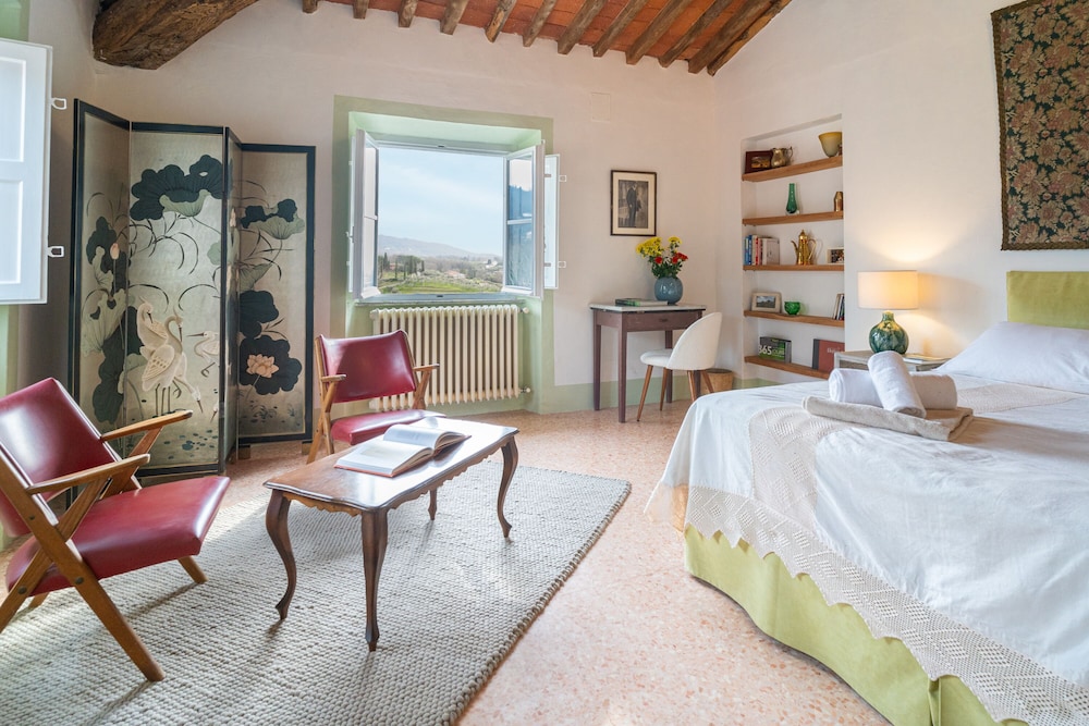 Deluxe Double Room, 1 King Bed, Hill View photo 1