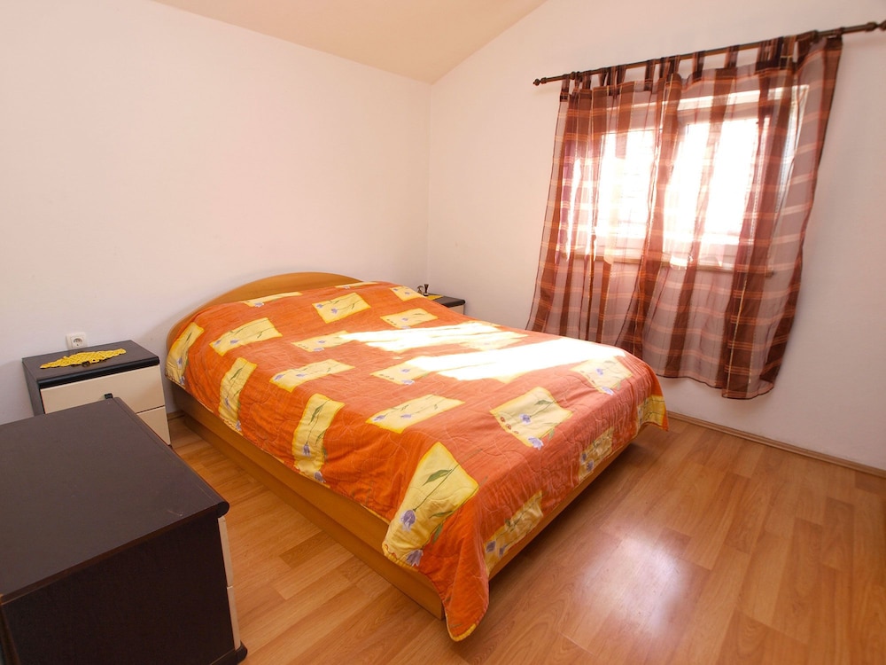 Apartment, 1 Bedroom (749/10468)