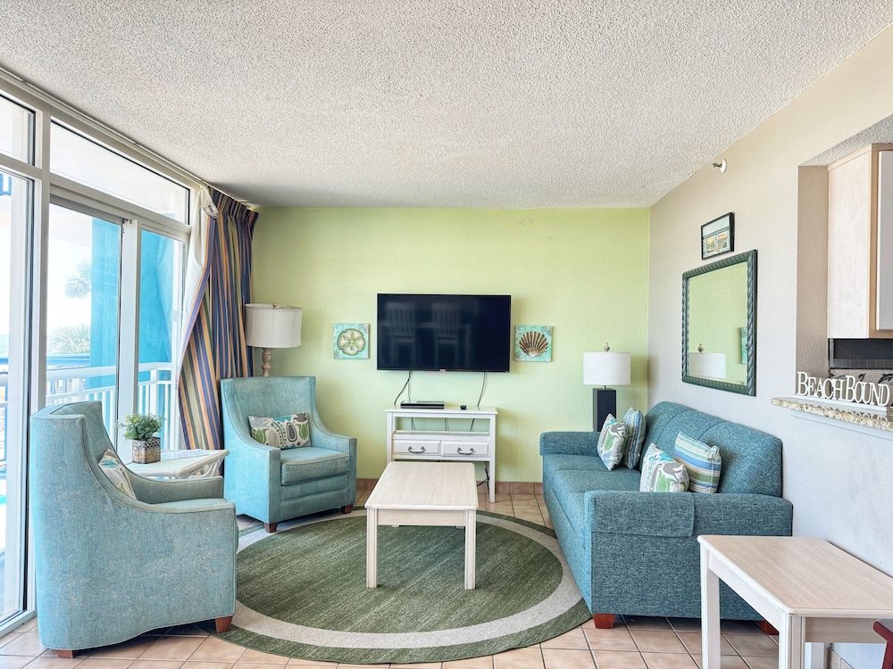 Classic Condo, 2 Bedrooms, Balcony, Oceanfront, photo 6