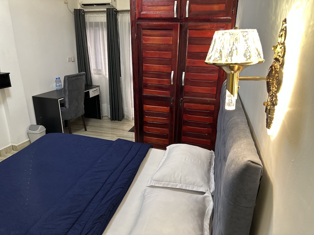 Royal Room, 1 Bedroom, Vision Accessible, Air conditioning photo 3